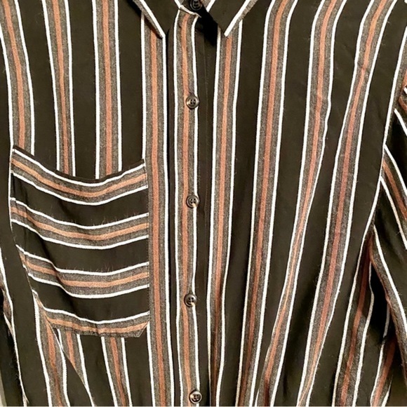 Zara Striped, Button Down, Front Tie Cropped Shirt - Picture 8 of 8